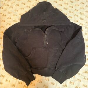 Black lululemon scuba half zip